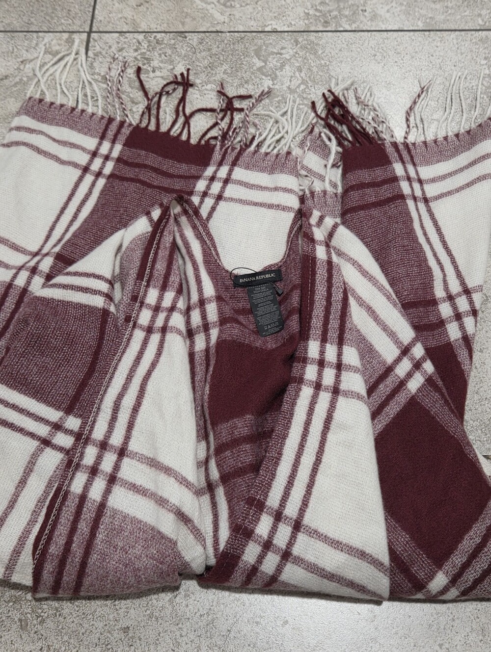 Banana Republic Maroon and Cream Plaid Scarf